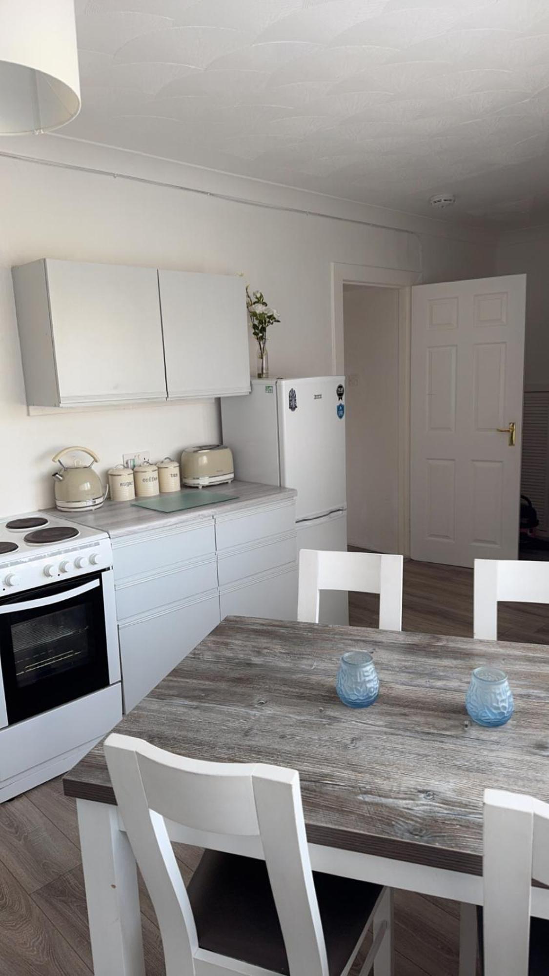 Crown Street Getaway Apartment Ayr Luaran gambar